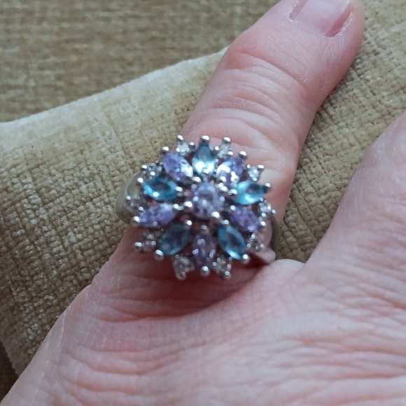 Silver Tone Rhinestone Flower Ring - Picture 8 of 13